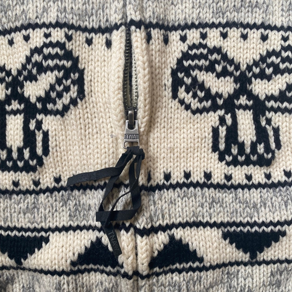 TNA Women’s XS Hooded Cowichan Knit Lambswool Sweater Beige & Black Zip Front - Picture 3 of 11